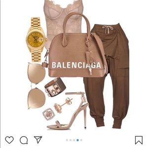 Meet your Posher, Charlotte